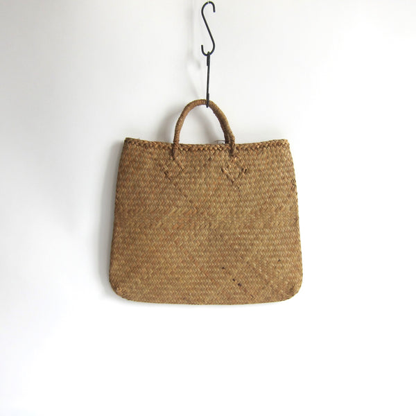 Medium sisal weaved bag