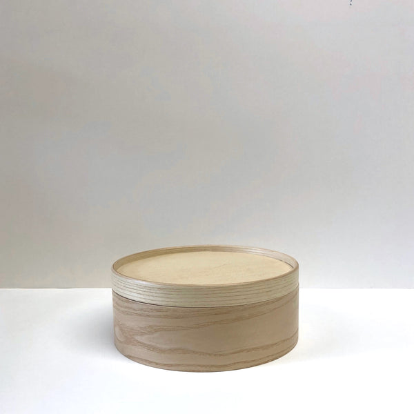 Rtound birch wood box