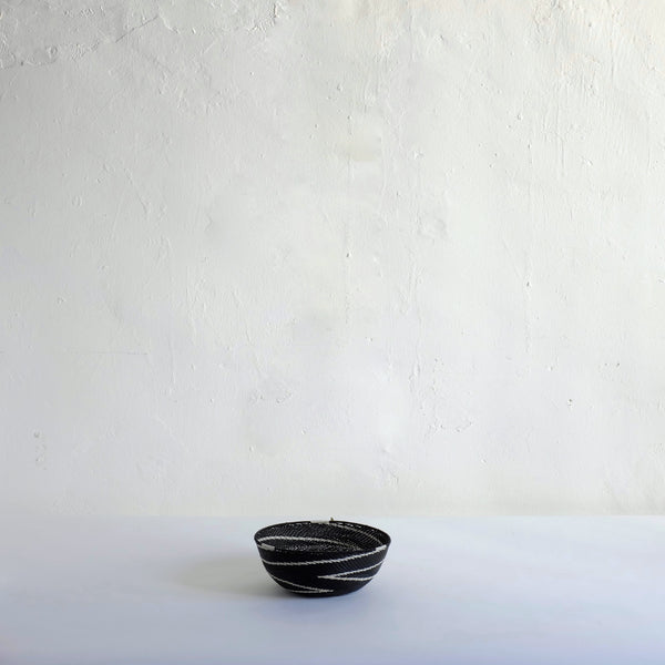 Black and white wire bowl