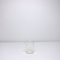 Short clear glass chemistry becket
