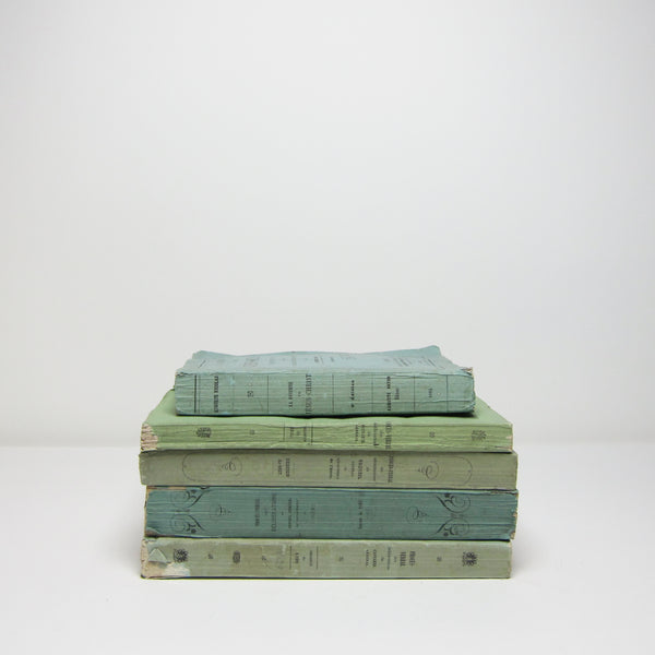 Five vintage green Frech books