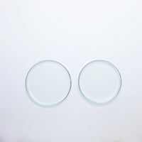 Glass lidded petri dish
