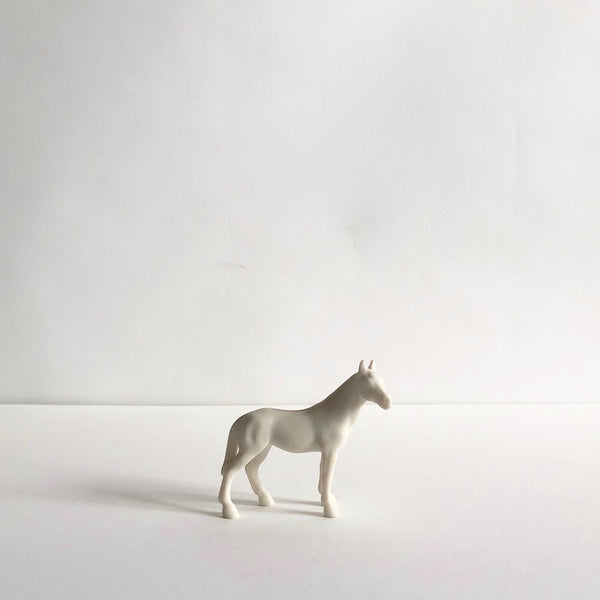 Ceramic horse place holder