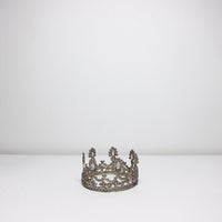 Metal crown