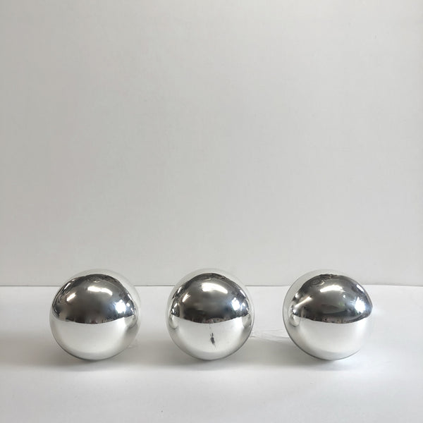 Mirrored baubles: set of 3