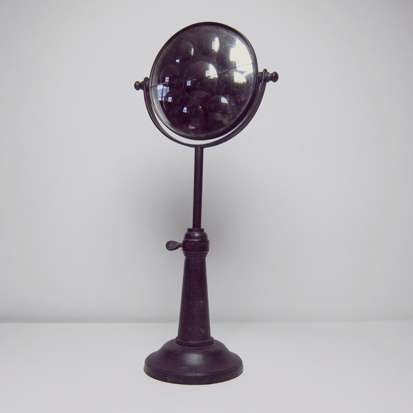 Optical mirror on stand