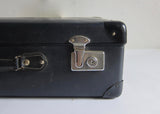 Navy globetrotter suitcase