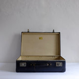 Navy globetrotter suitcase
