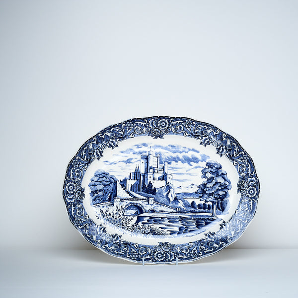 Large oval willow tray