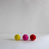 Tennis balls: assorted colours
