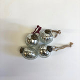 Silver glass crackle baubles: Set of 4